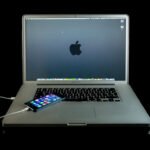 Smartphone charging to extend battery life