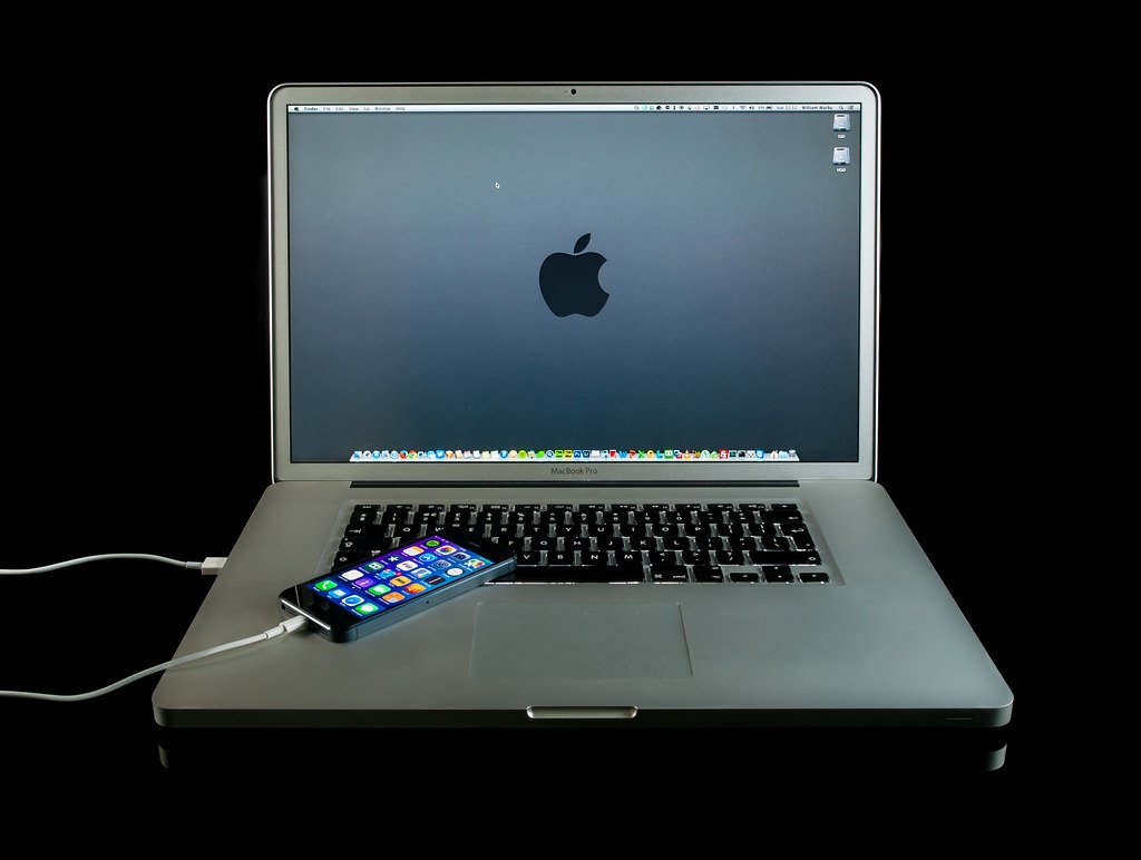 Smartphone charging to extend battery life